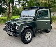 LAND ROVER DEFENDER 90