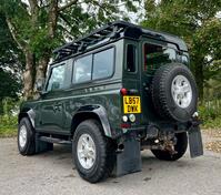 LAND ROVER DEFENDER 90