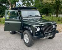 LAND ROVER DEFENDER 90