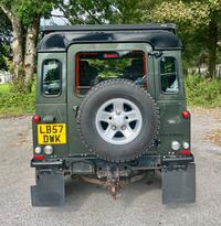 LAND ROVER DEFENDER 90