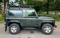 LAND ROVER DEFENDER 90