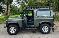 LAND ROVER DEFENDER 90