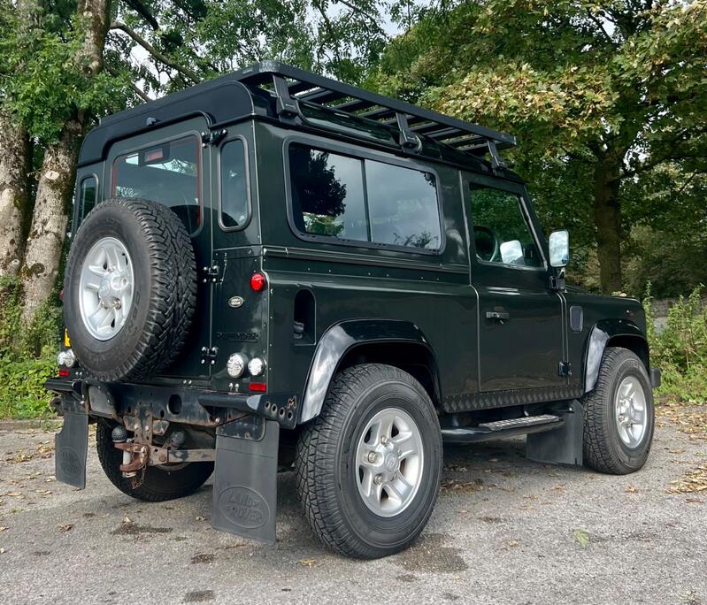 LAND ROVER DEFENDER 90