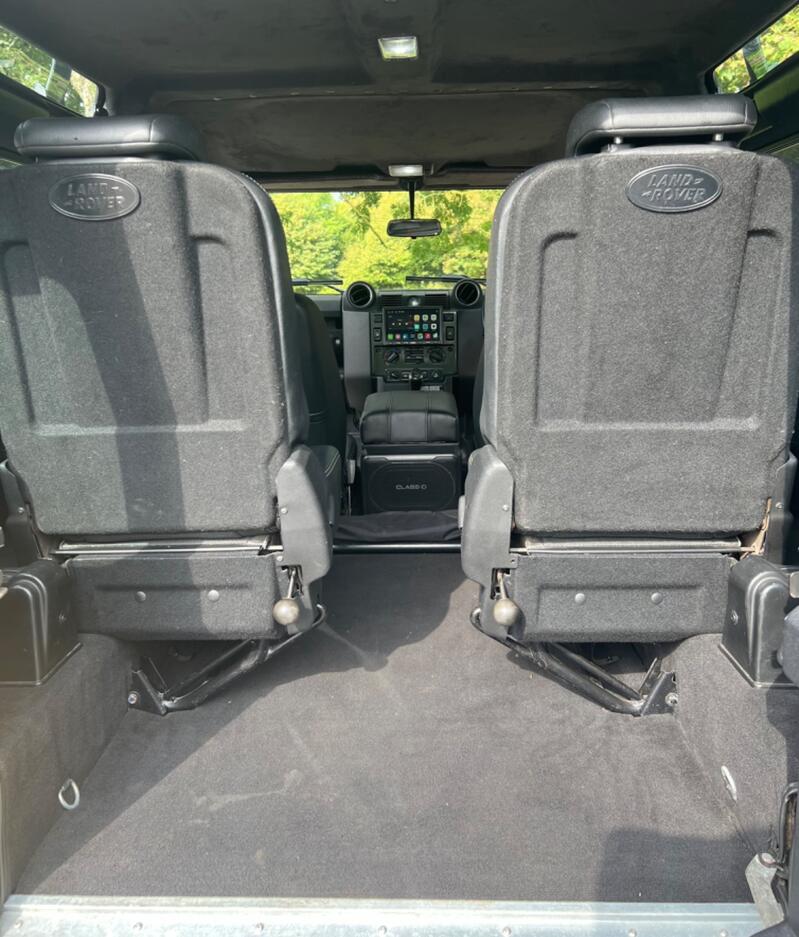 LAND ROVER DEFENDER 90