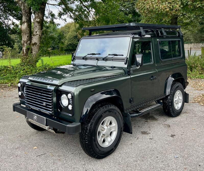 LAND ROVER DEFENDER 90