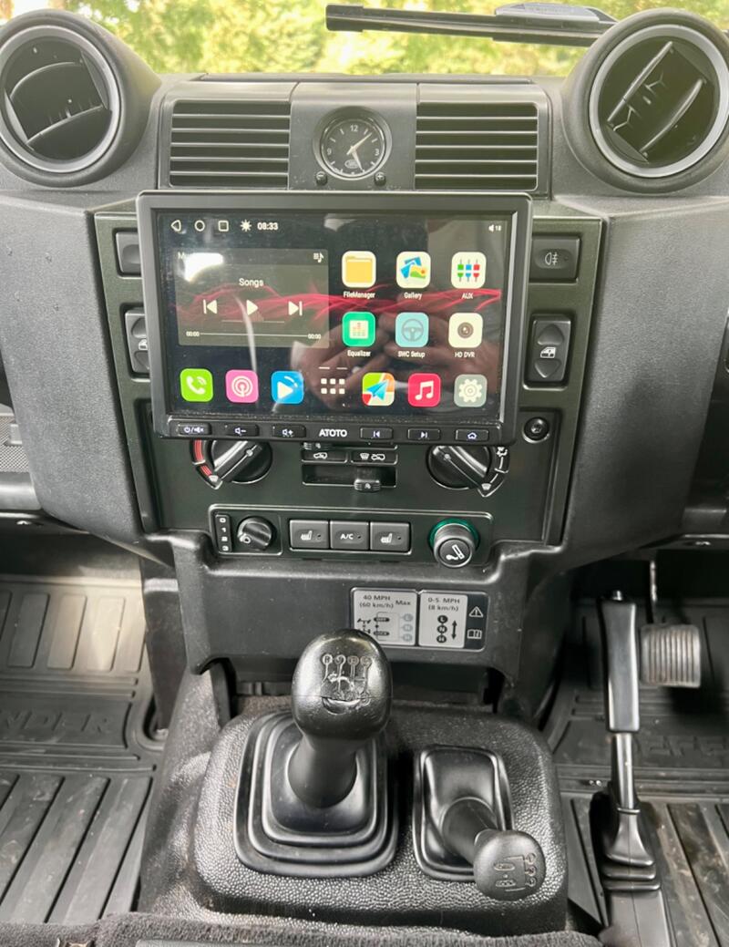 LAND ROVER DEFENDER 90