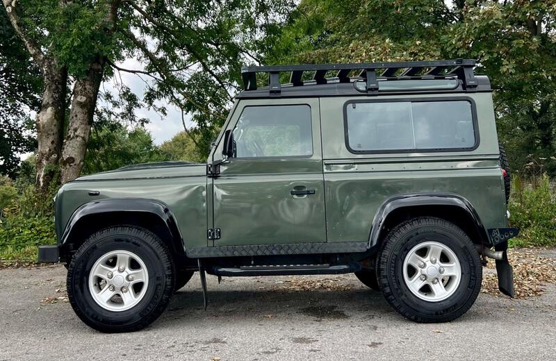 LAND ROVER DEFENDER 90