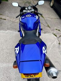 YAMAHA R1